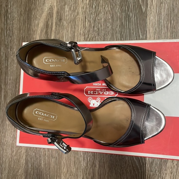 Coach pewter/metallic gray/grey size 11 heels/ pumps - Picture 4 of 14
